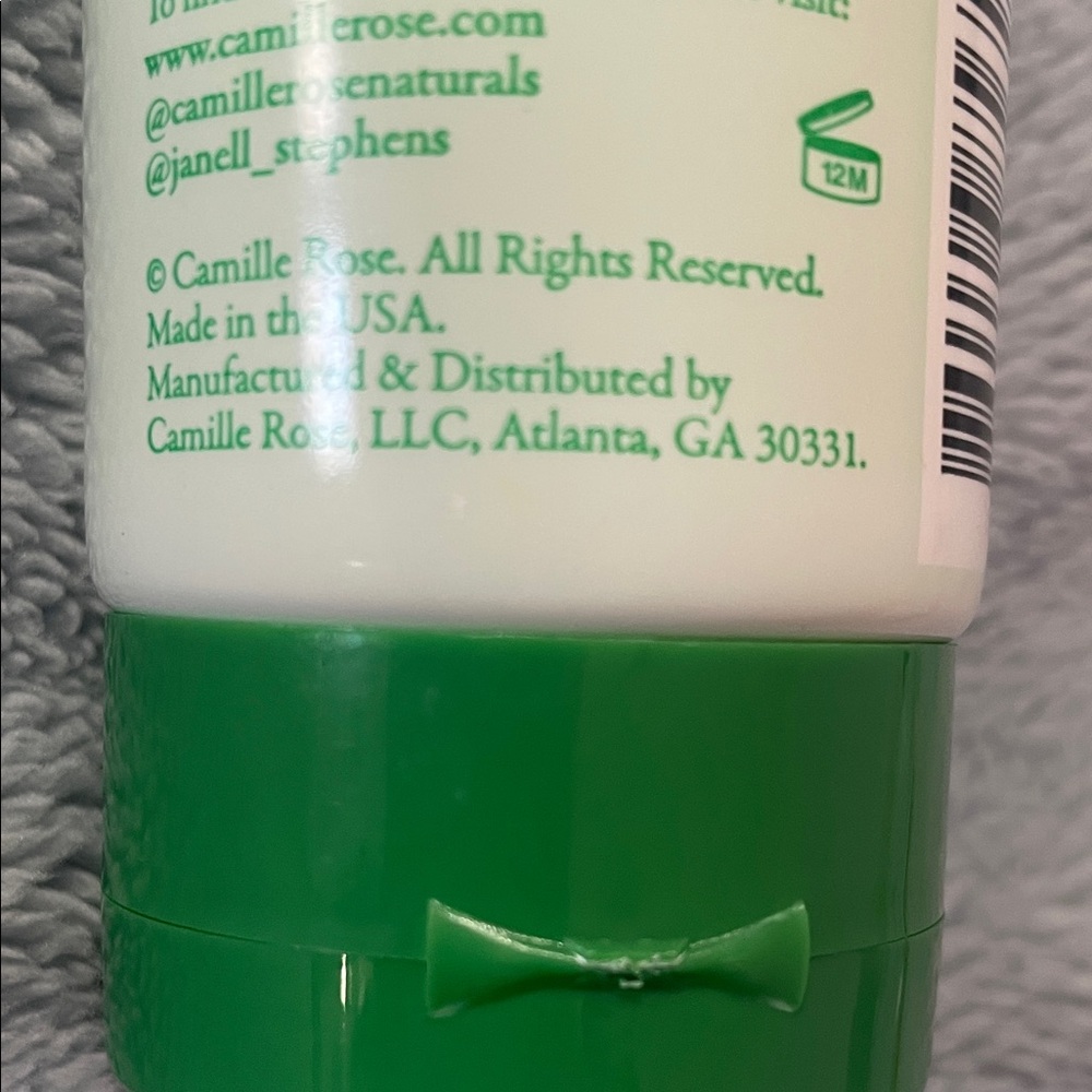 Rosemary Oil Strengthening Hair + Scalp Cleanser - Green and White - Picture 7 of 13